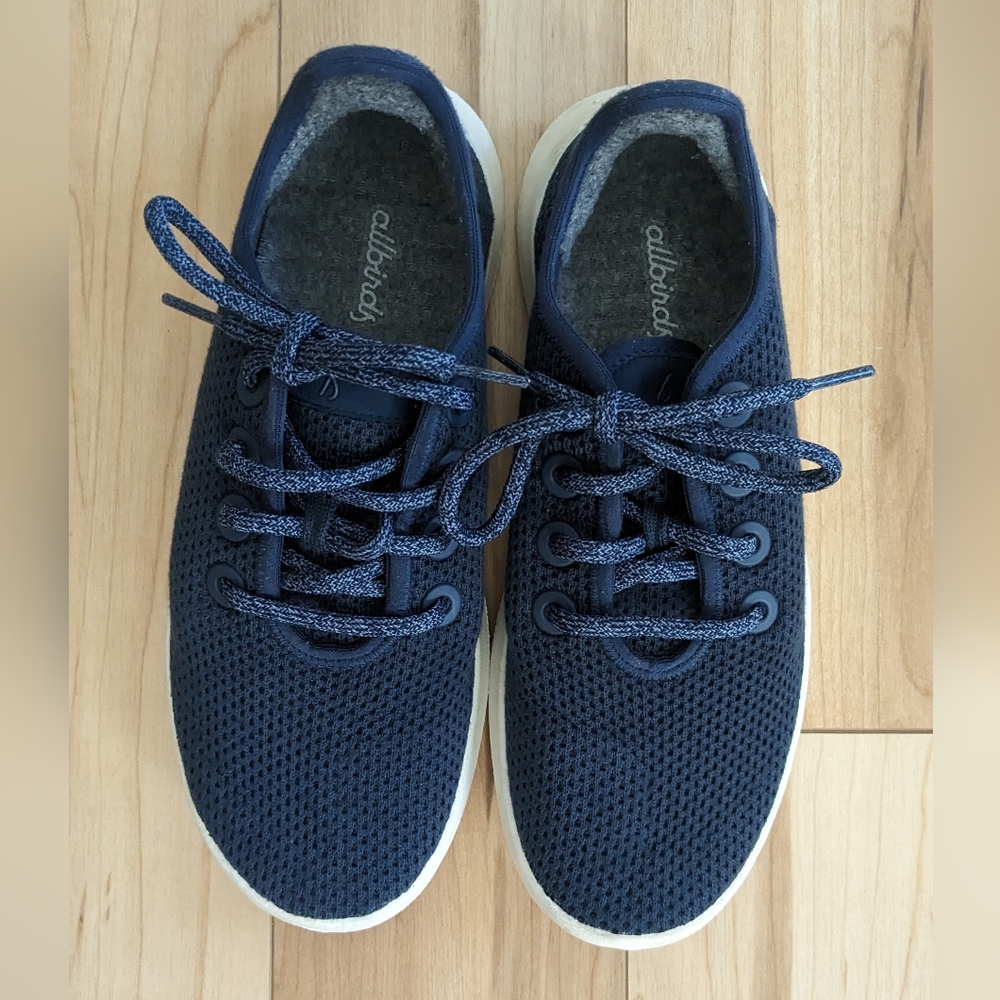 Women’s allbirds Tennis Shoes Navy Blue Size 7 - Picture 1 of 4